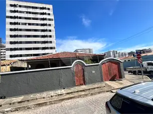 Casa com 4 quartos (1 suíte) à venda em Jatiúca, Maceió - AL